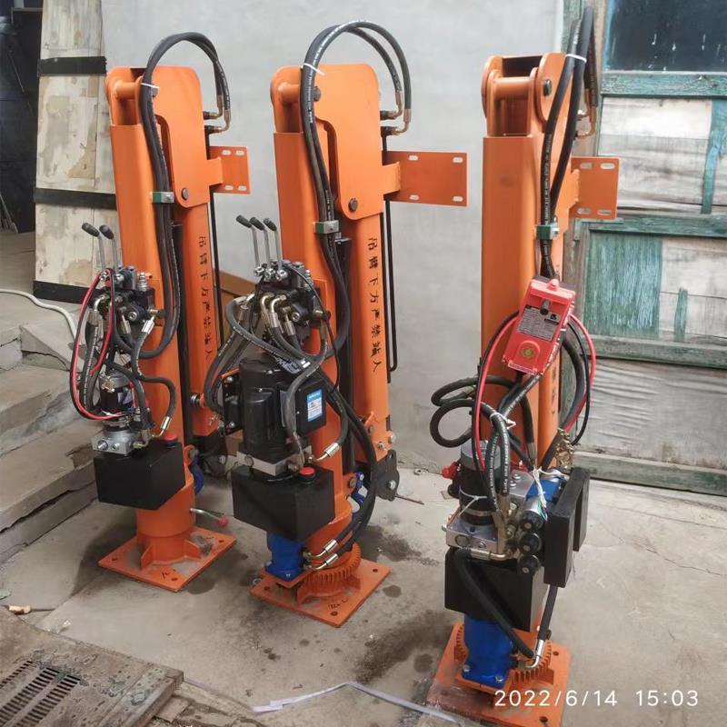 铁西区重汽蓝牌随车吊 3.2吨 国六动力强 液压驱动 农用自卸起重机